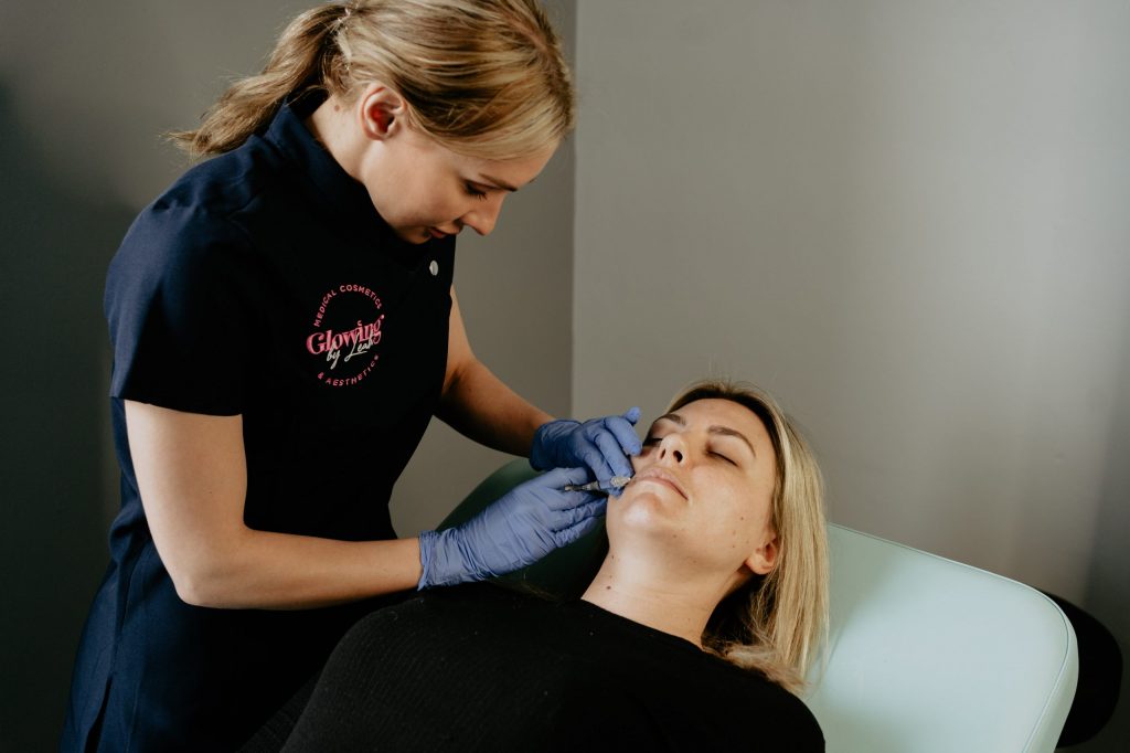 Leah performing fillers