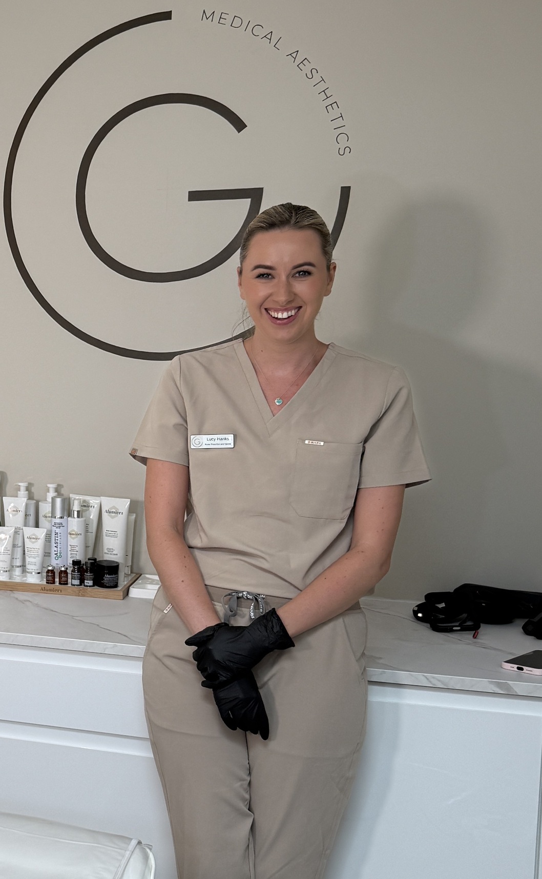 Lucy Hanks glowing by leah